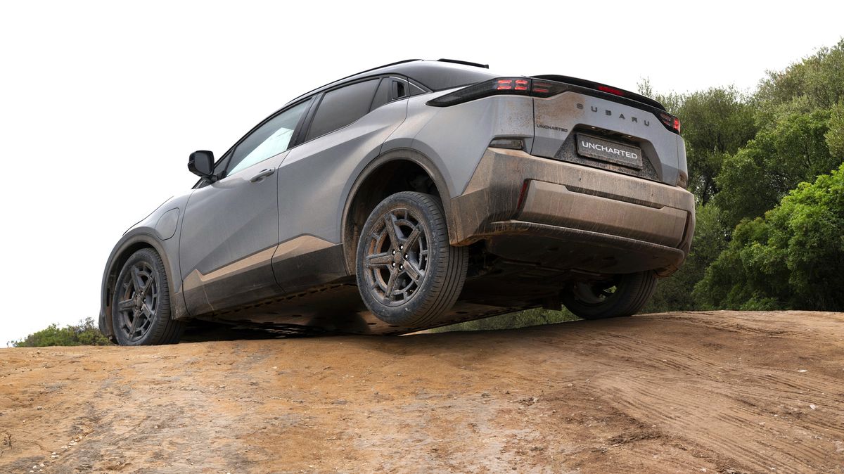 První dojmy: Subaru Solterra a Uncharted